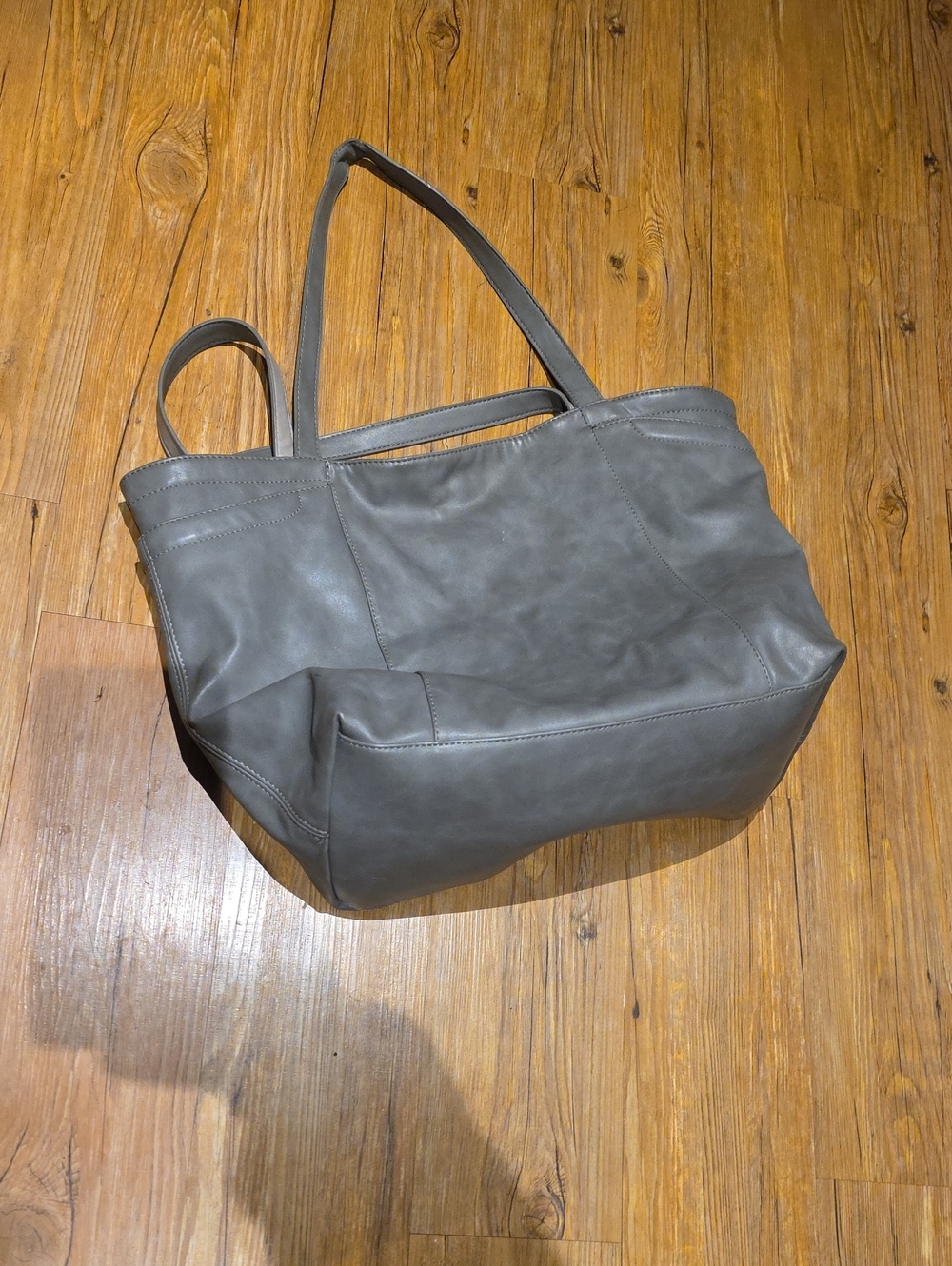 Classic Gray Leather Tote Bag - Unbranded